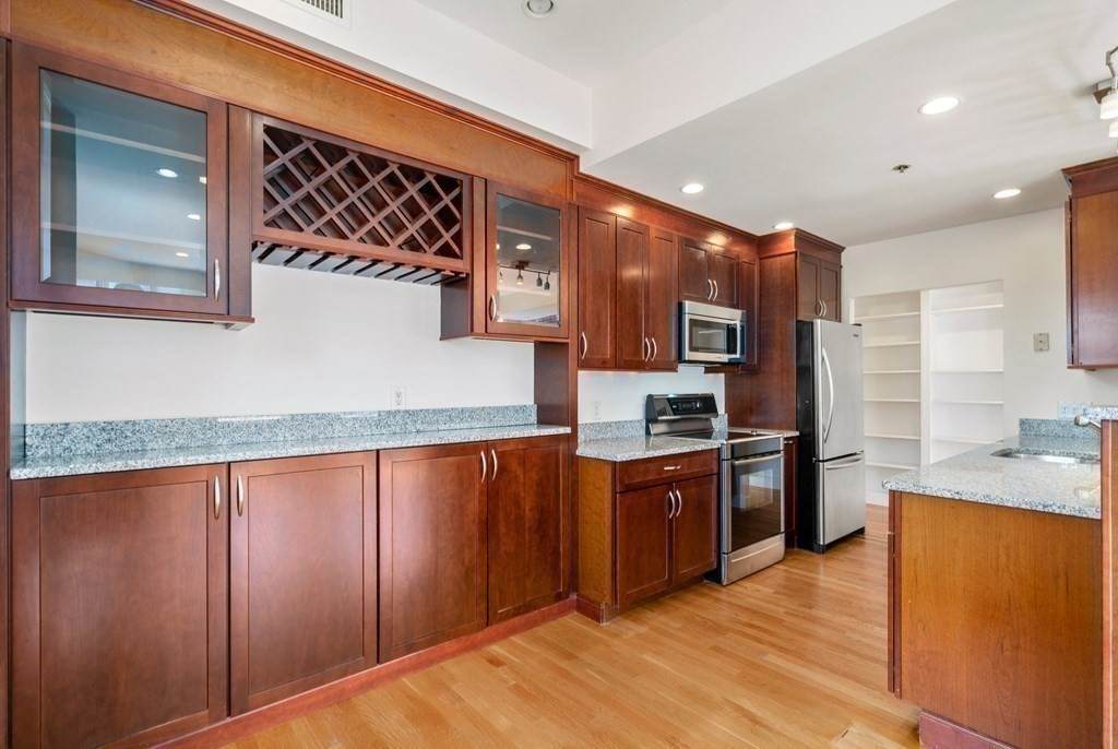 100 Fulton St - Photo 1