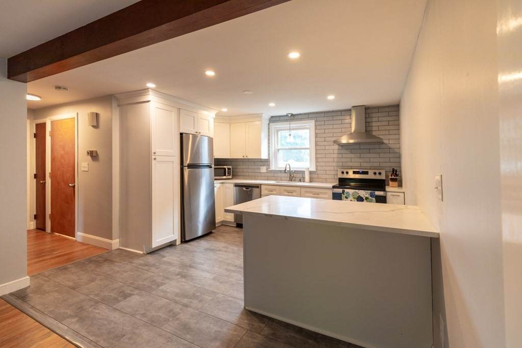 33 Kensington Rd - Photo 1