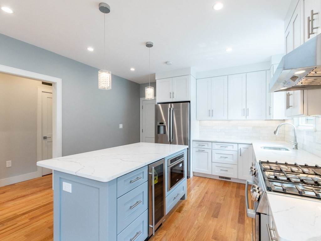 214 Metropolitan Ave - Photo 1