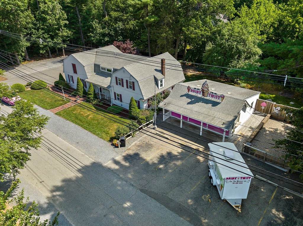 580 Washington - Photo 1