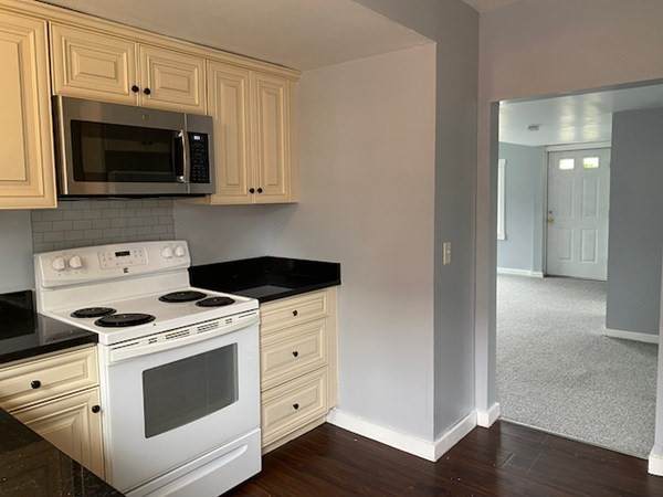252 Taylor Ave - Photo 1