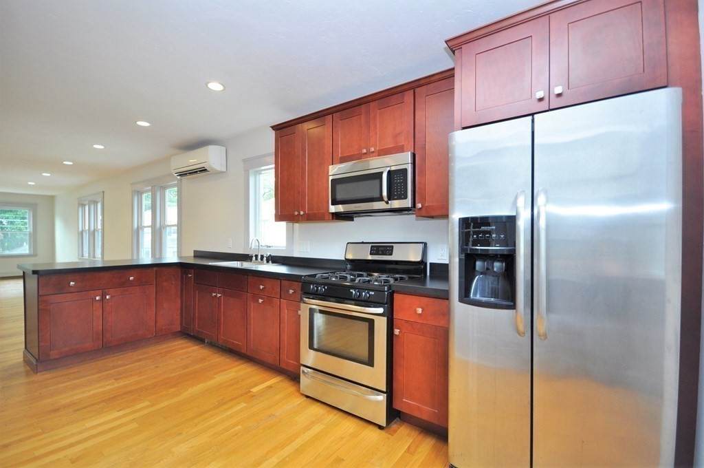 69 Townhill St - Photo 1