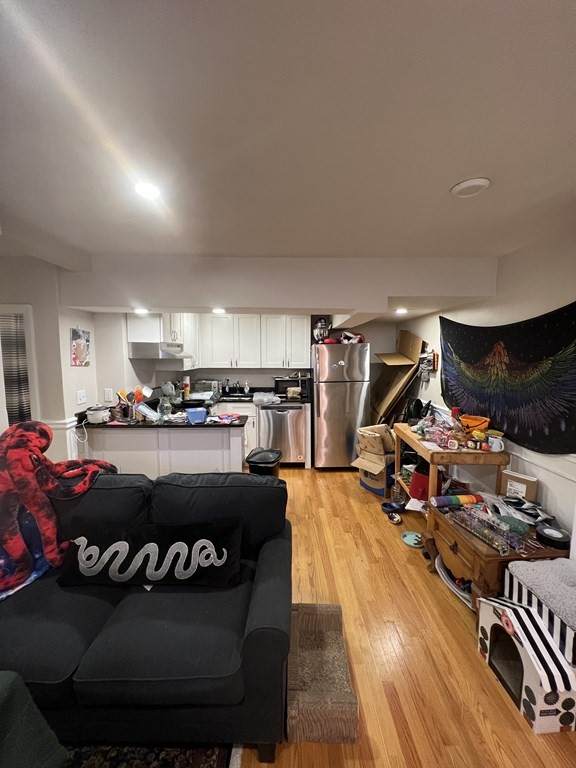 3 Englewood Ave - Photo 1