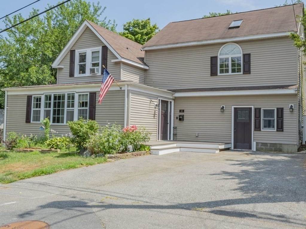 53 Friend St - Photo 1