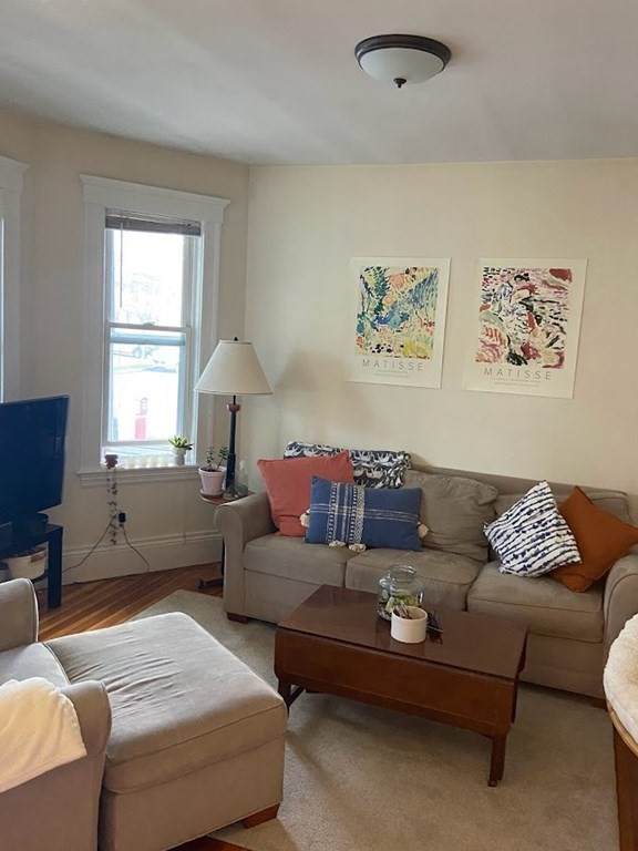 41 Pennsylvania Ave - Photo 1