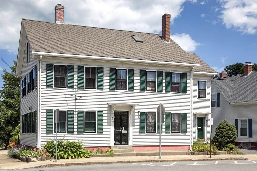 100 Sandwich St - Photo 1