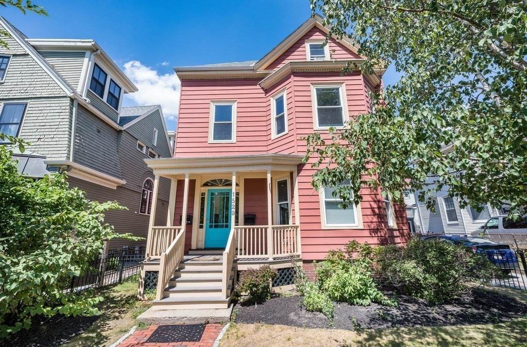 1529 Cambridge - Photo 1
