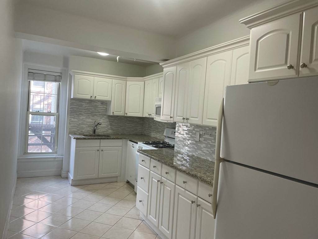 1450 Beacon St - Photo 1