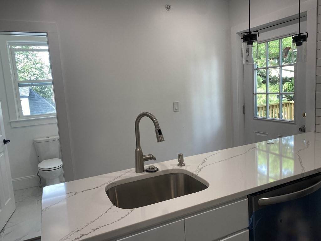 88 Howard Ave - Photo 1