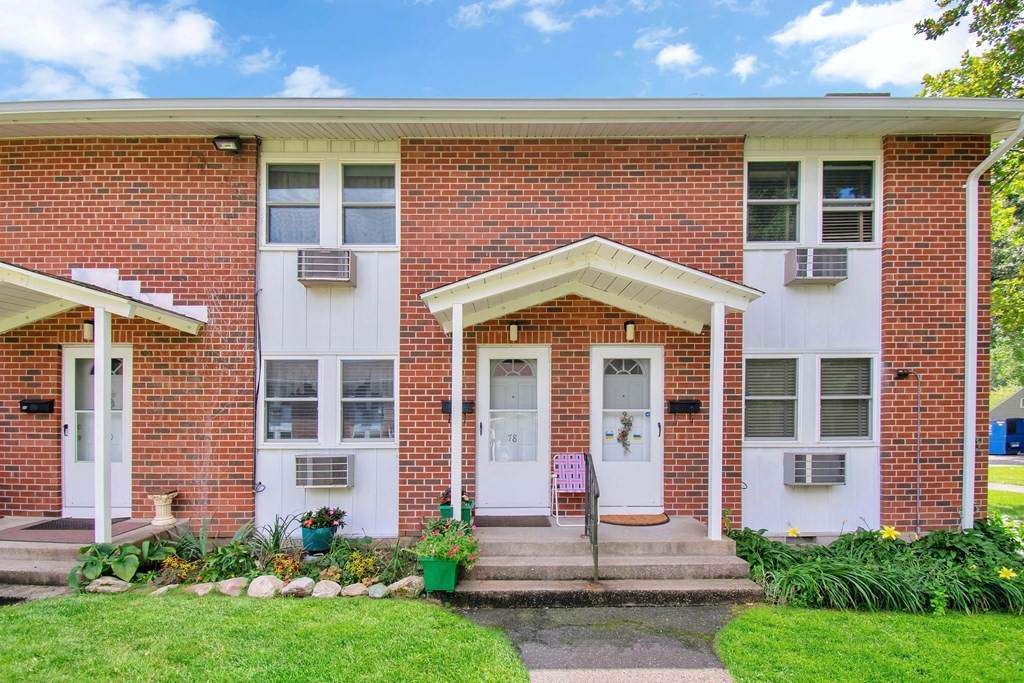 78 Manor Ct - Photo 1
