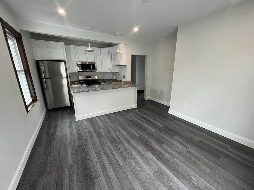 44 Winslow St - Photo 1
