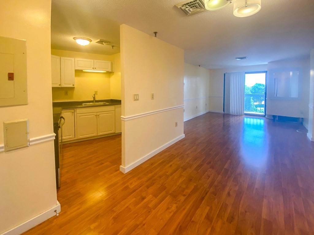 90 Quincy Shore - Photo 1