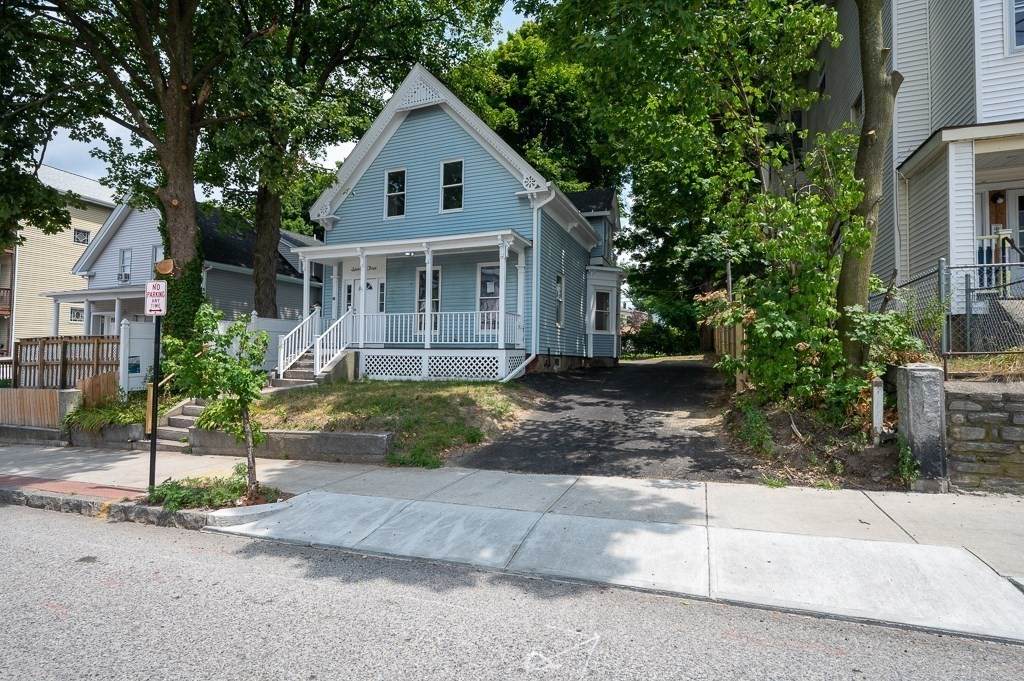 73 Providence St - Photo 1