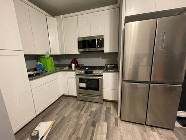 819 East 2nd St - Photo 1