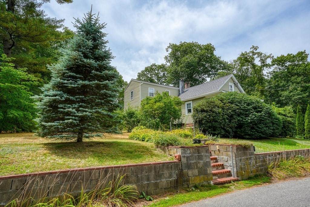 33 Rockland St - Photo 1