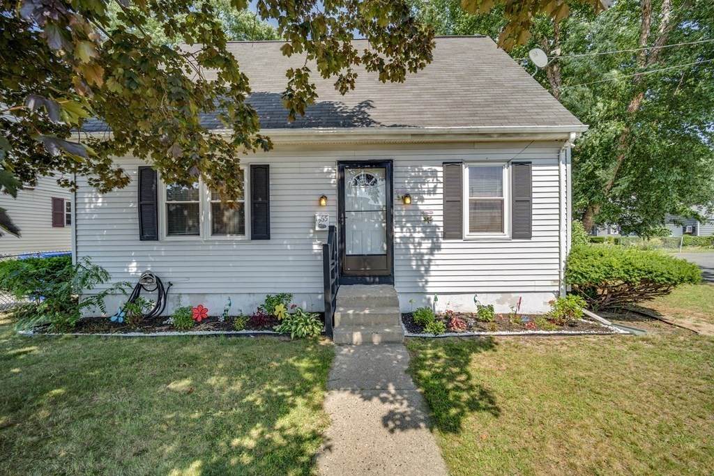 1265 Saint James Ave - Photo 1