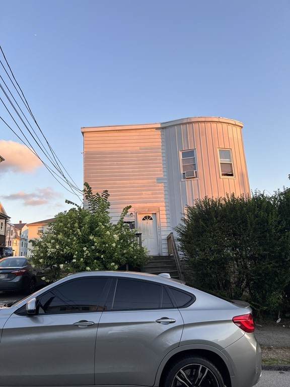 8 Bourne St - Photo 1