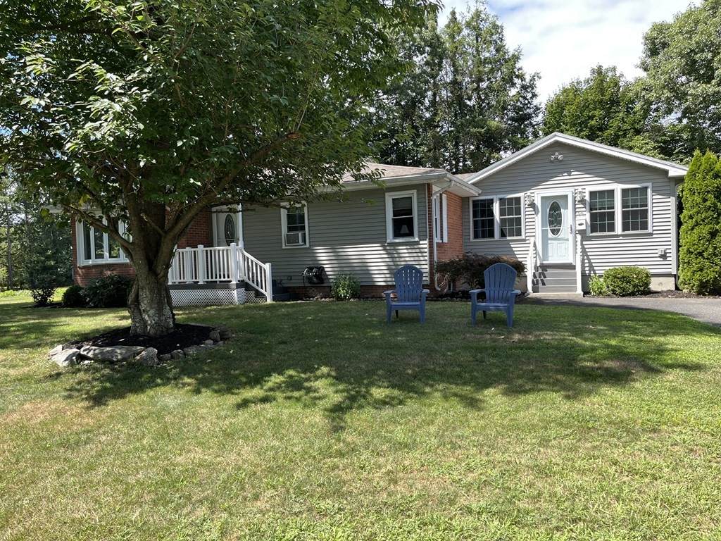 54 Searles St - Photo 1