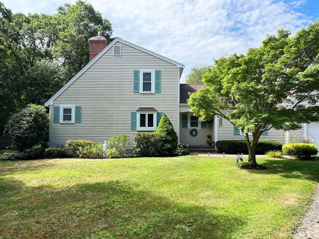 297 W Yarmouth Rd - Photo 1