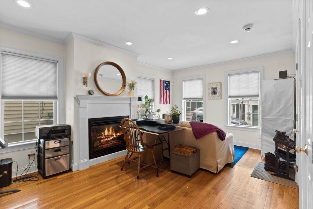 33 Belmont St - Photo 1