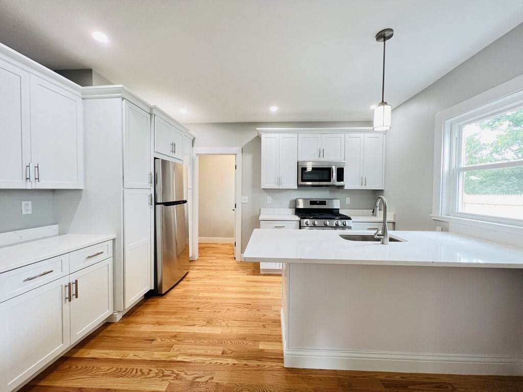 21 Caledonia Ave - Photo 1