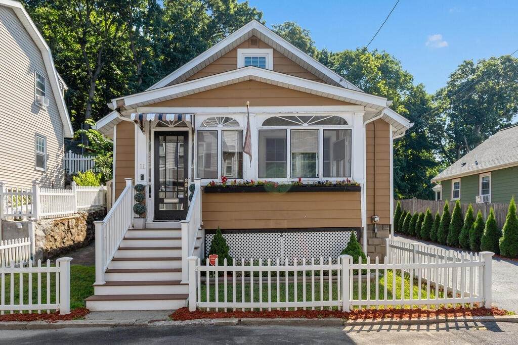 11 Cliff Terrace - Photo 1