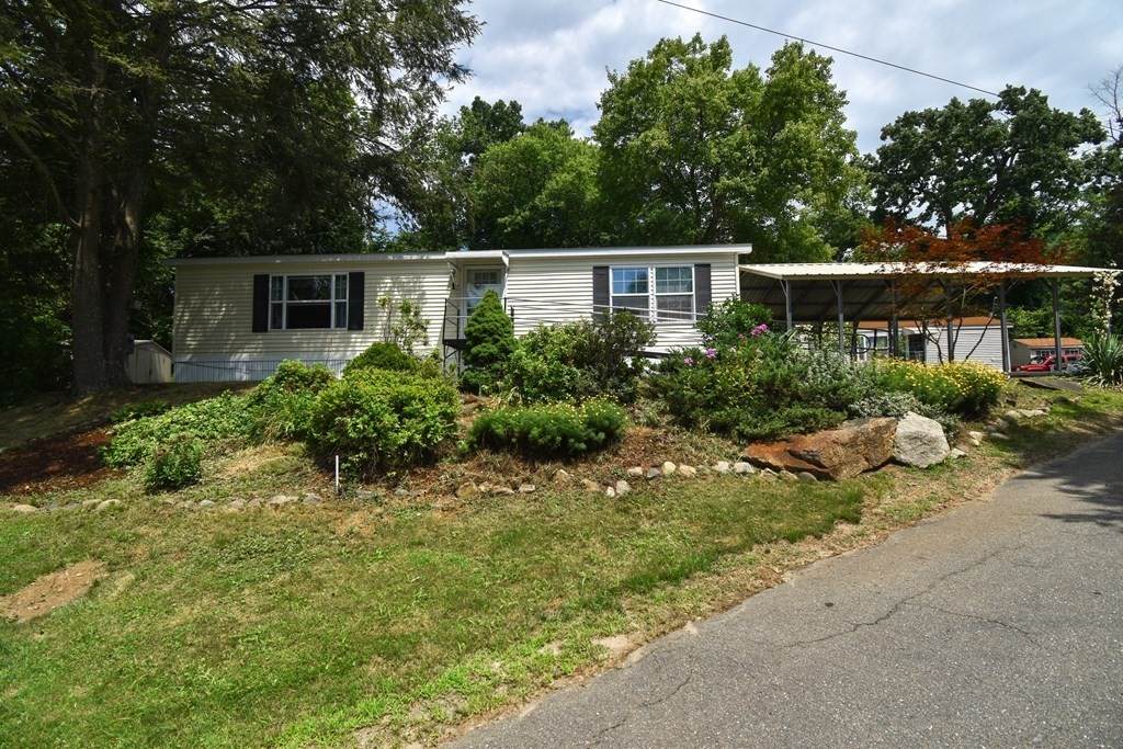 1 Honeysuckle Lane - Photo 1