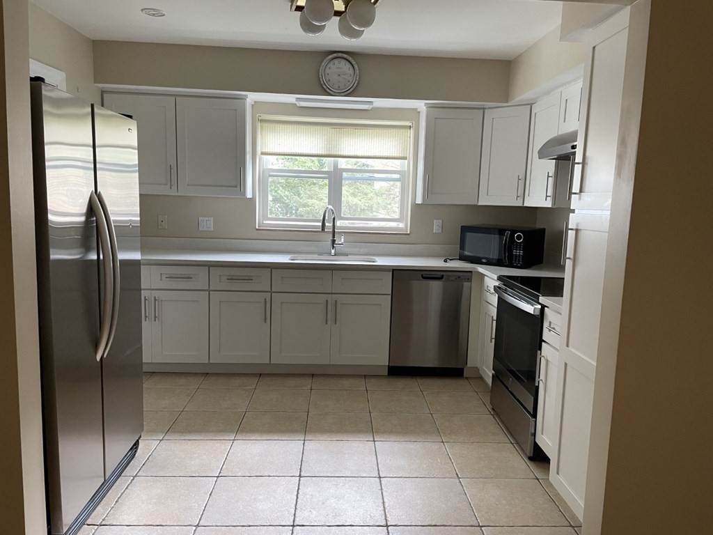 85 Elgin - Photo 1