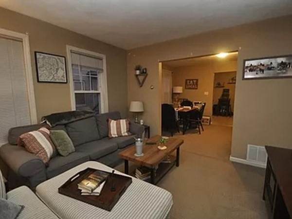 33-35 Havelock - Photo 1