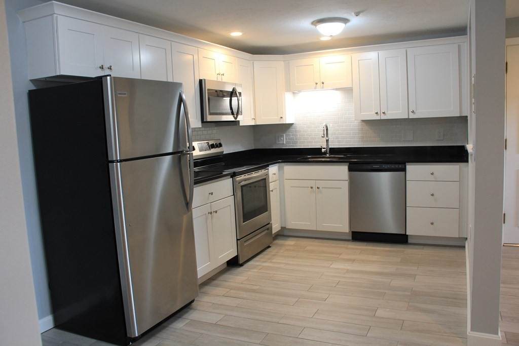 6 Williamsburg Ct - Photo 1