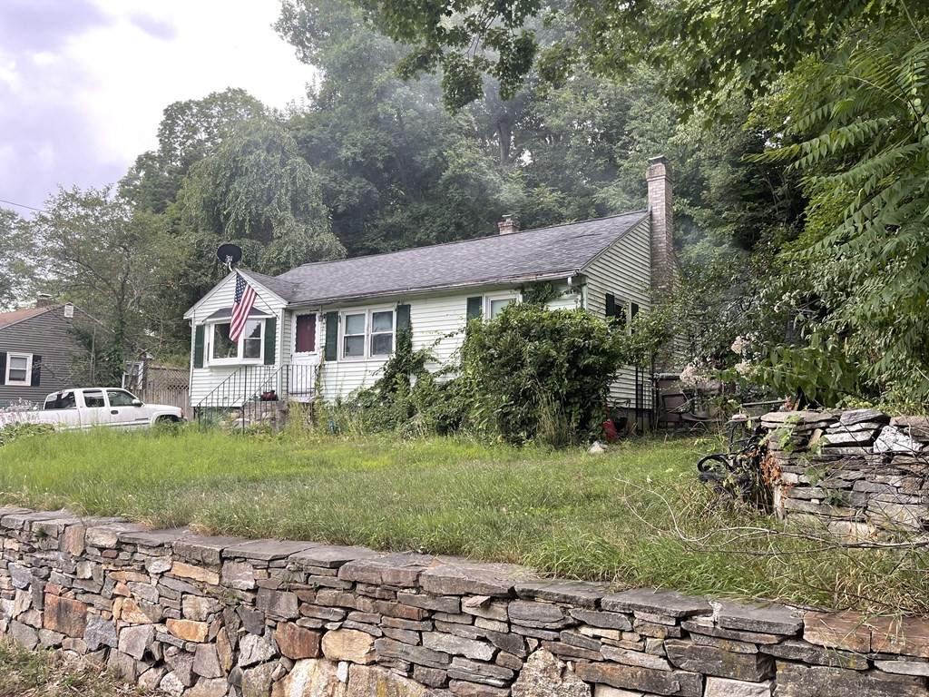 29 Winchester Ave. - Photo 1
