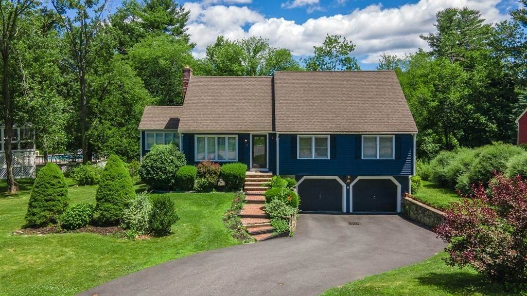 11 Hideaway Ln - Photo 1