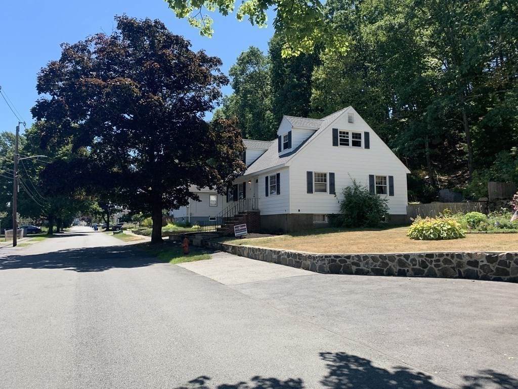 22 Greenwood Rd - Photo 1