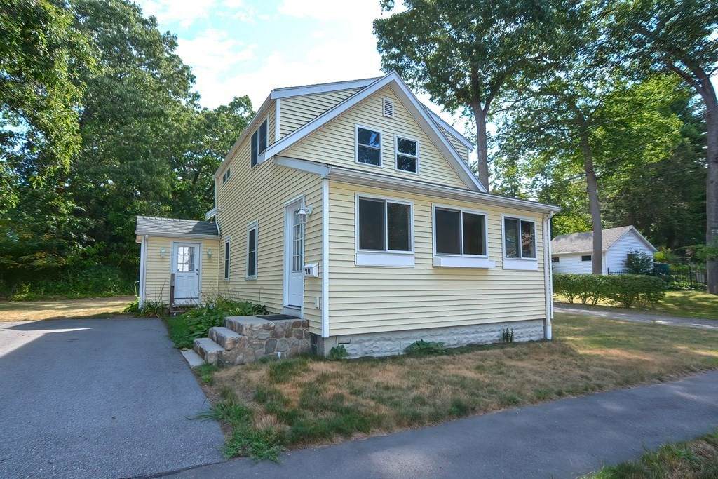 18(aka 20) Laconia Rd - Photo 1