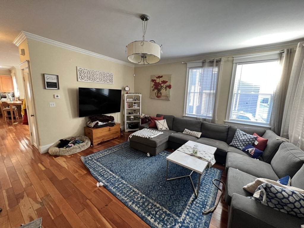 190 Bolton Street - Photo 1