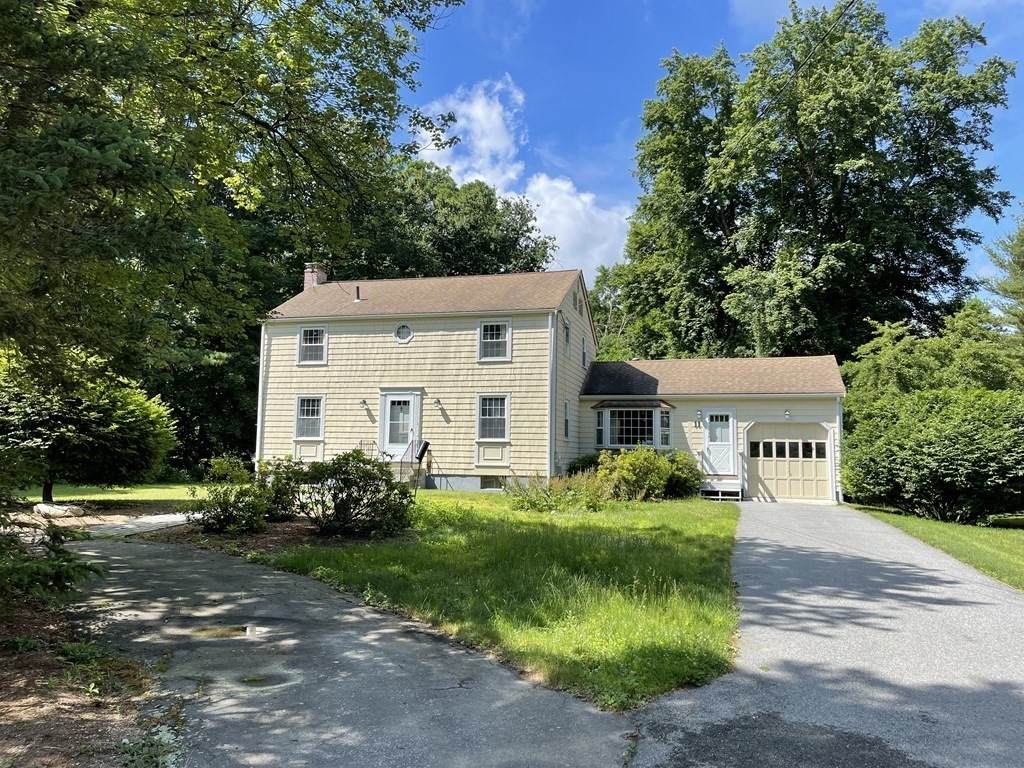 11 Paul Revere Road - Photo 1