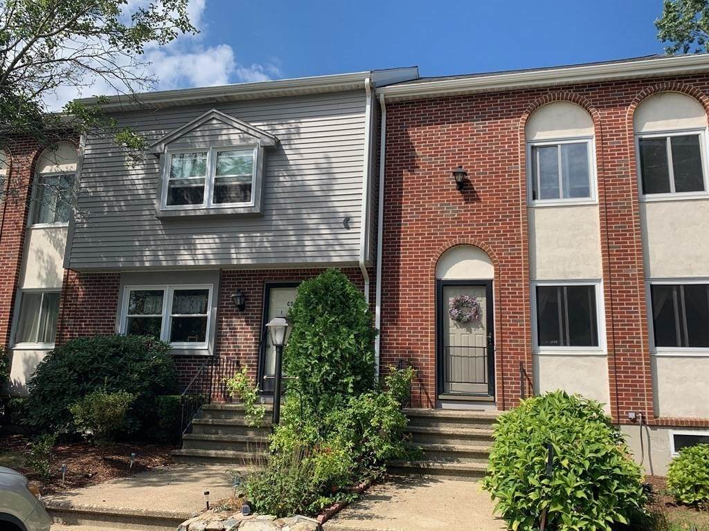 560 Bedford St - Photo 1