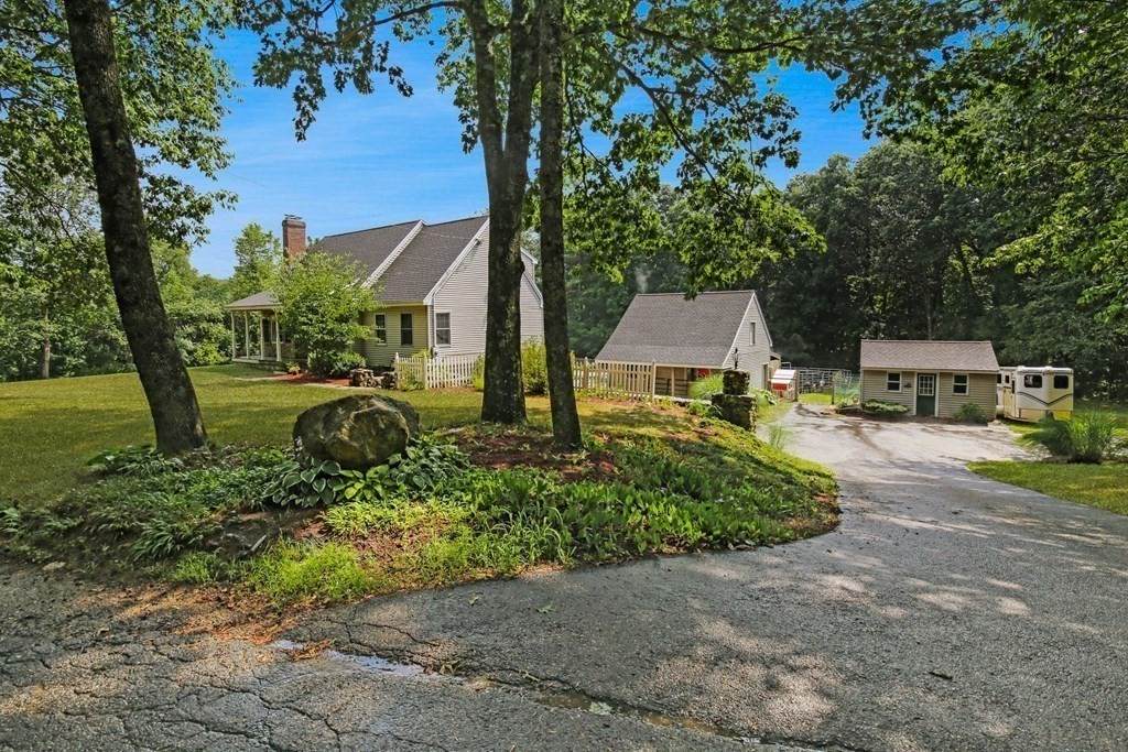 27 Davis Street - Photo 1