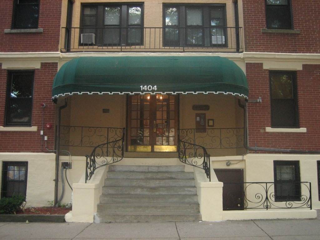 1404 Commonwealth - Photo 1