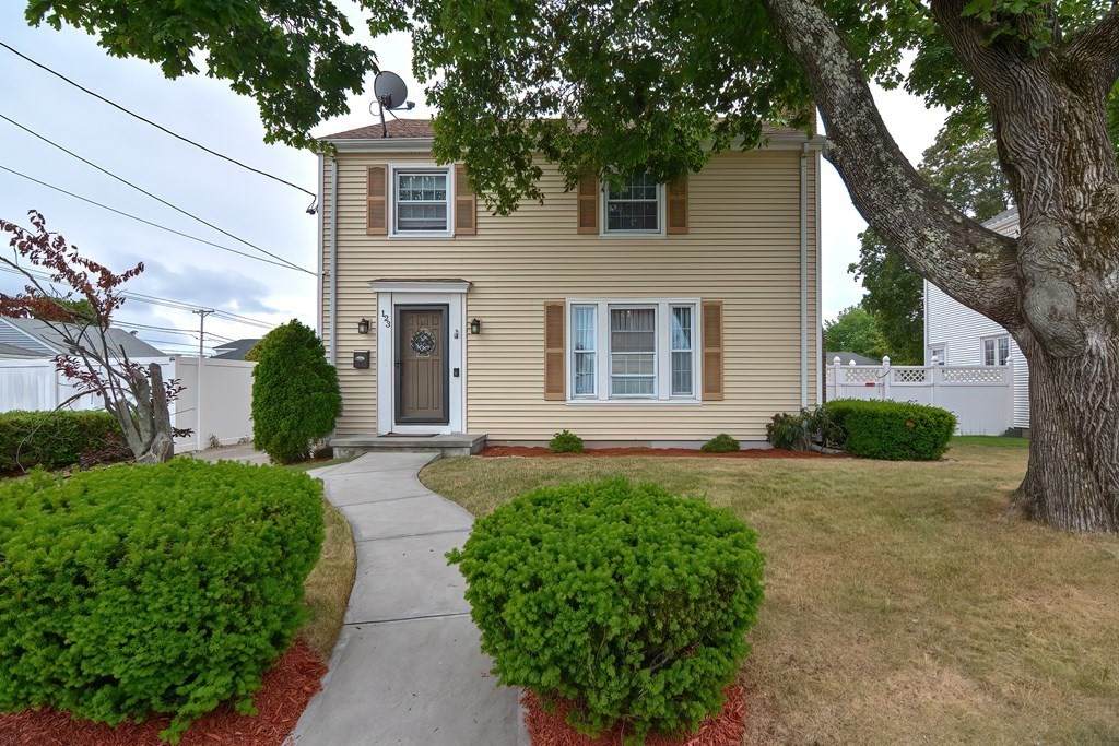 123 Scarborough Rd - Photo 1