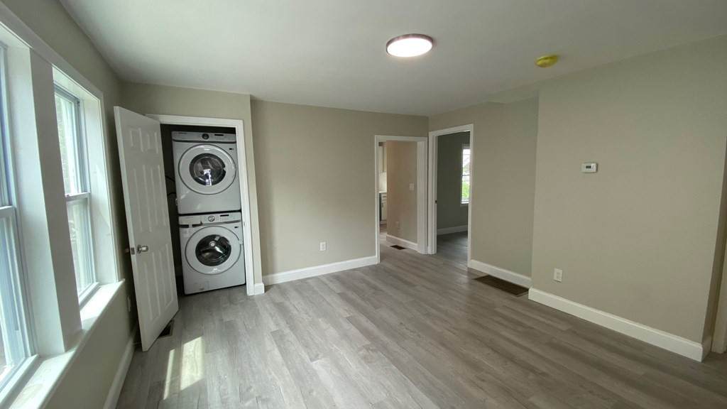 10-12 Richardson Terr - Photo 1