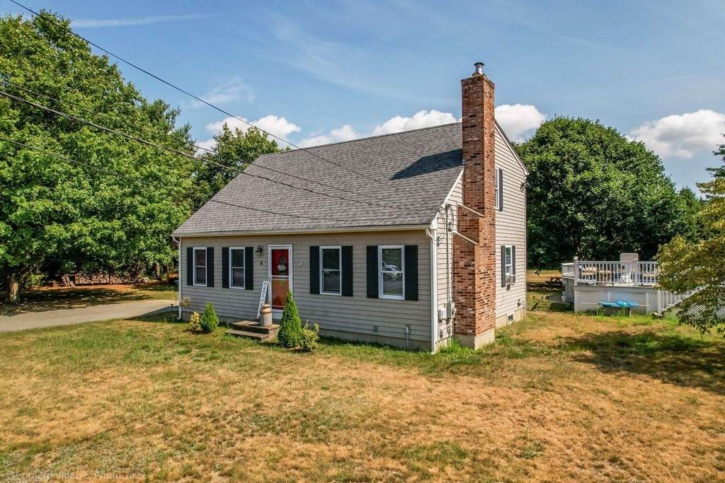 4 Stanley Ave - Photo 1