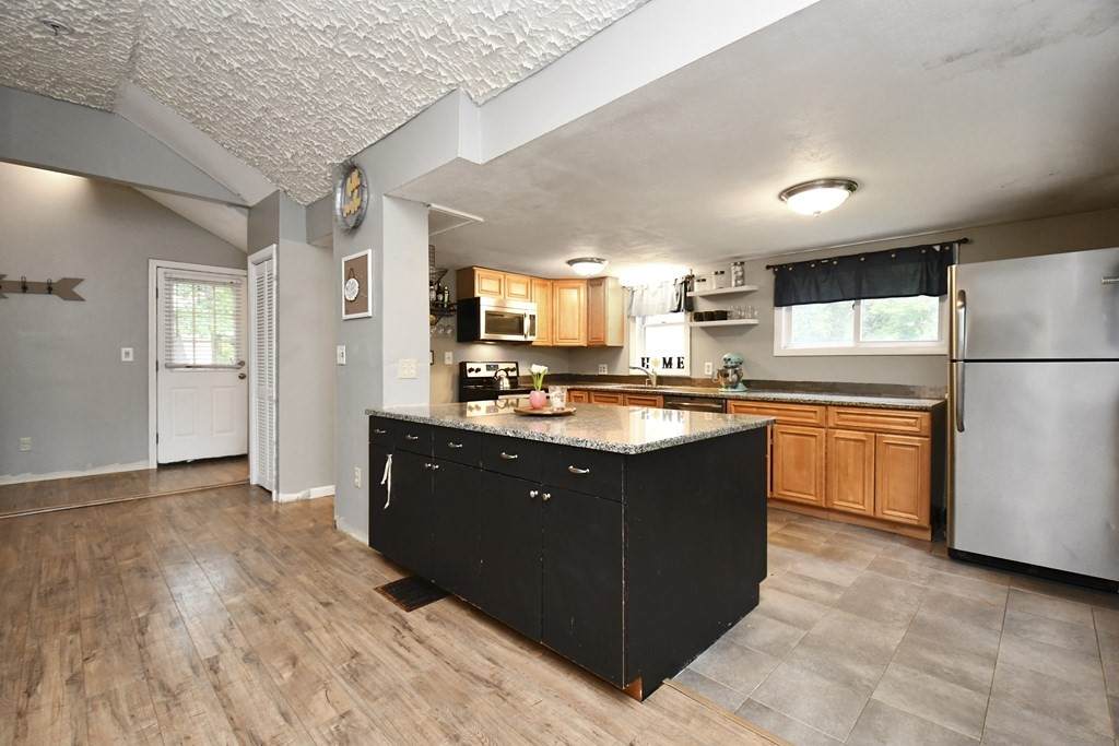 1 Keneson St - Photo 1