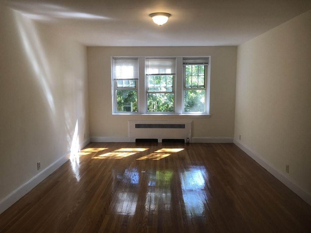 24-26 Concord Ave - Photo 1