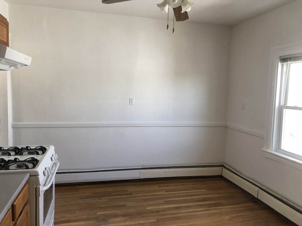 20 Creighton - Photo 1