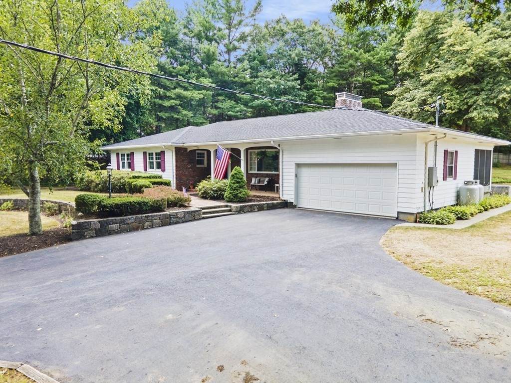 730 Norton Ave - Photo 1