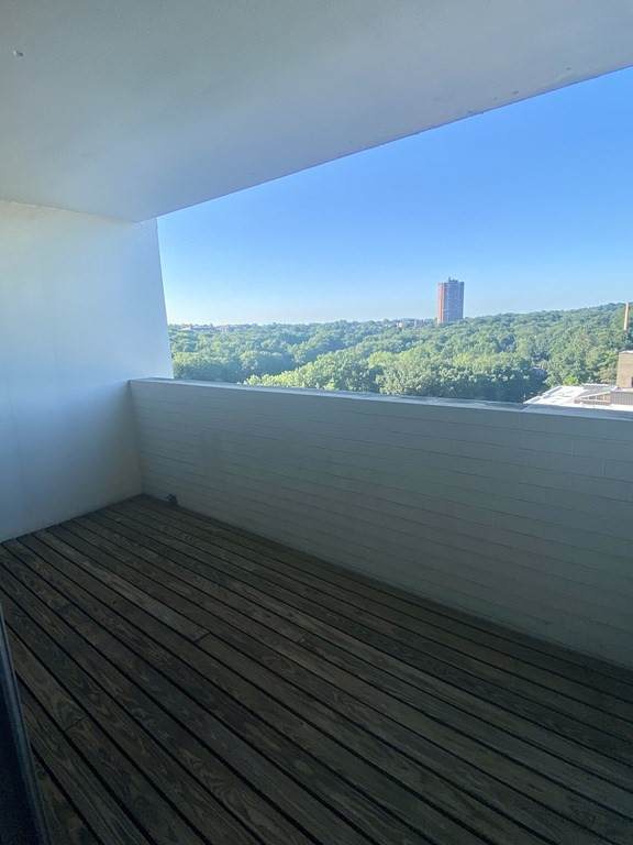 77 Pond Ave - Photo 1