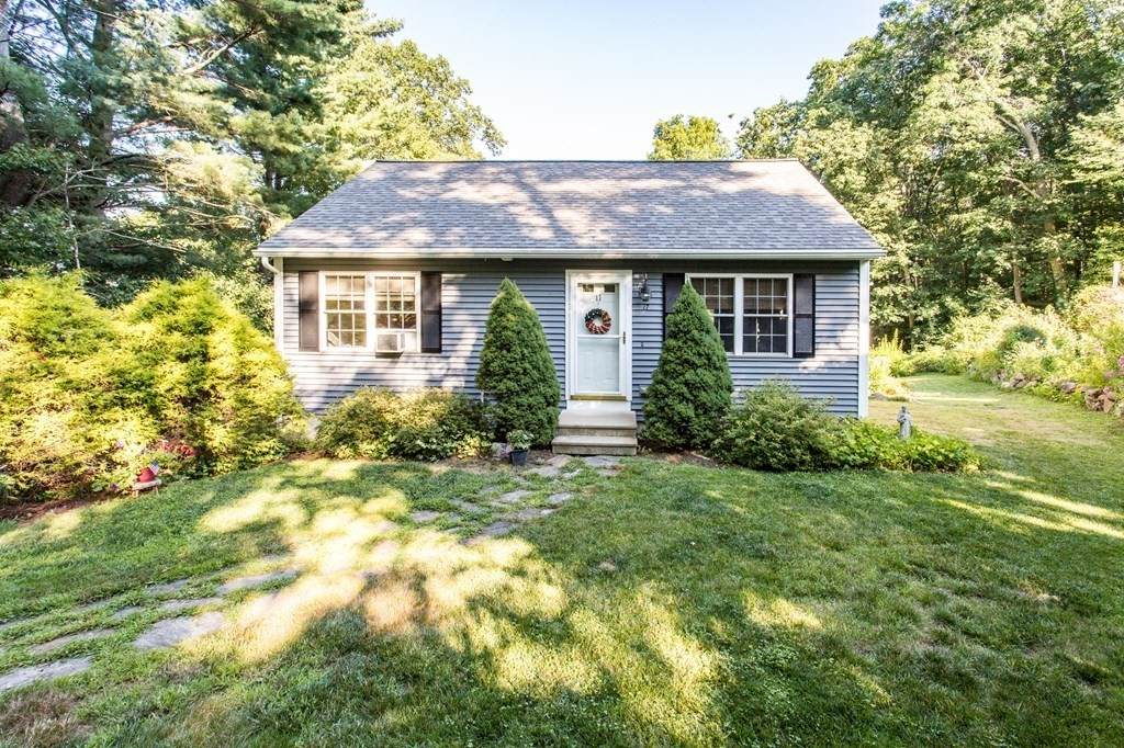 17 Atwater Pl - Photo 1