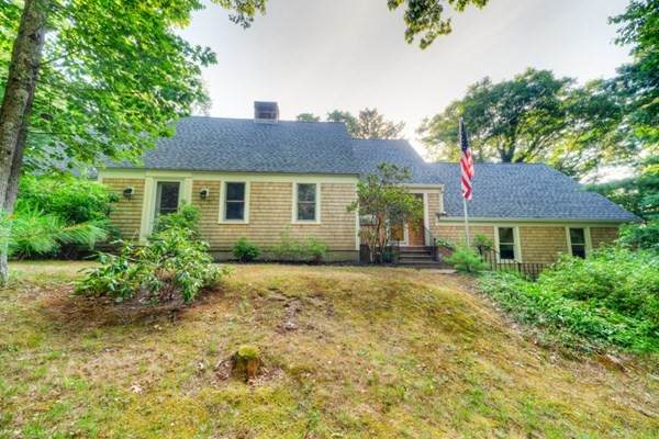 10 Village Dr - Photo 1