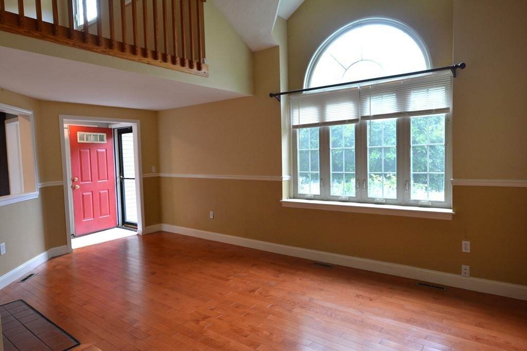 237 South St - Photo 1